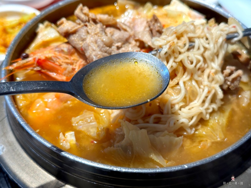 在地人激推！朝鮮味韓國料理 多達50種小菜任您吃到飽！ @兔貝比的菲比尋嚐