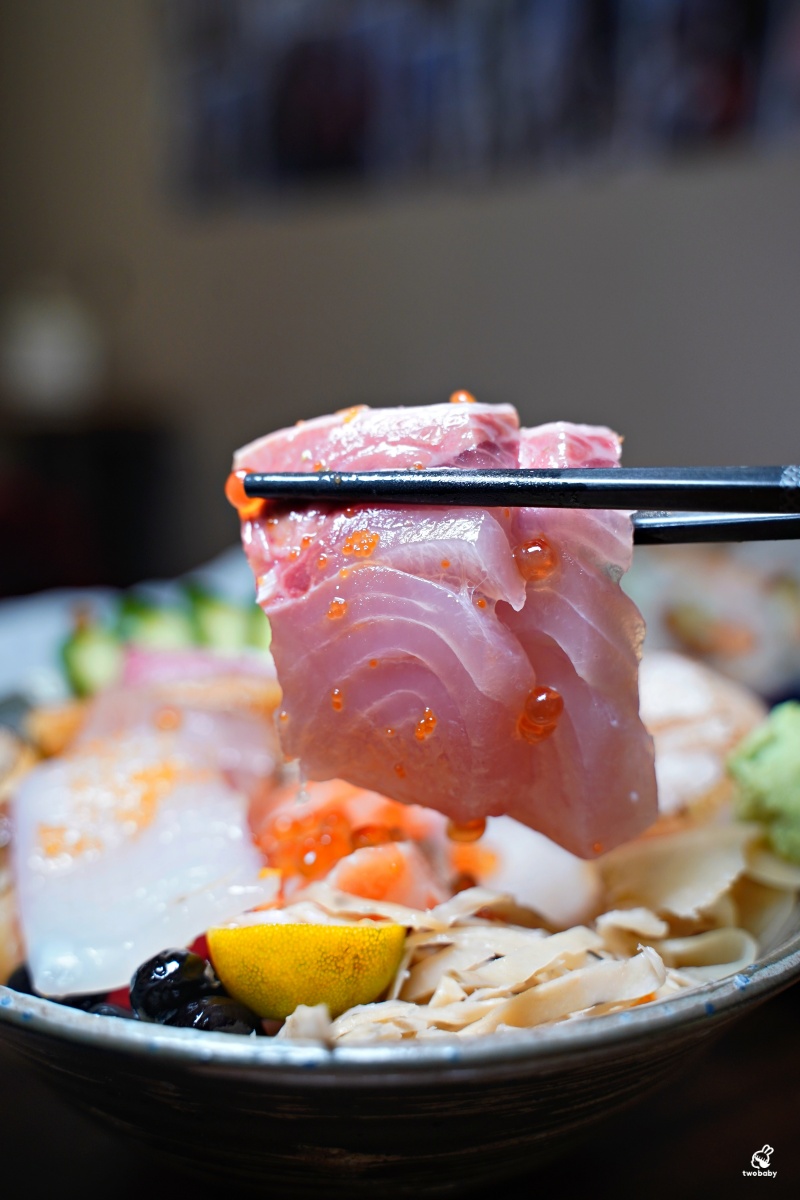 大家樂鮮魚舖 隱身在市場裡的平價日本料理 食材新鮮高貴不貴 還有料比湯多的味噌湯喝到飽！ @兔貝比的菲比尋嚐