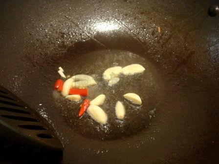 泰式料理食譜-椰香炒雞丁~ @兔貝比的菲比尋嚐
